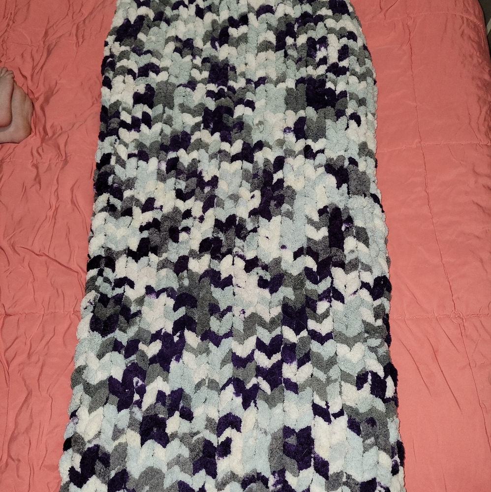 Chunky knit throw - Picture 3 of 4